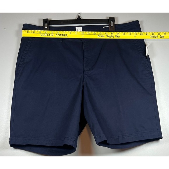 NWT GAP Women's WOVEN BERMUDA Shorts, TAPES NAVY, Size 18 - Picture 5 of 9